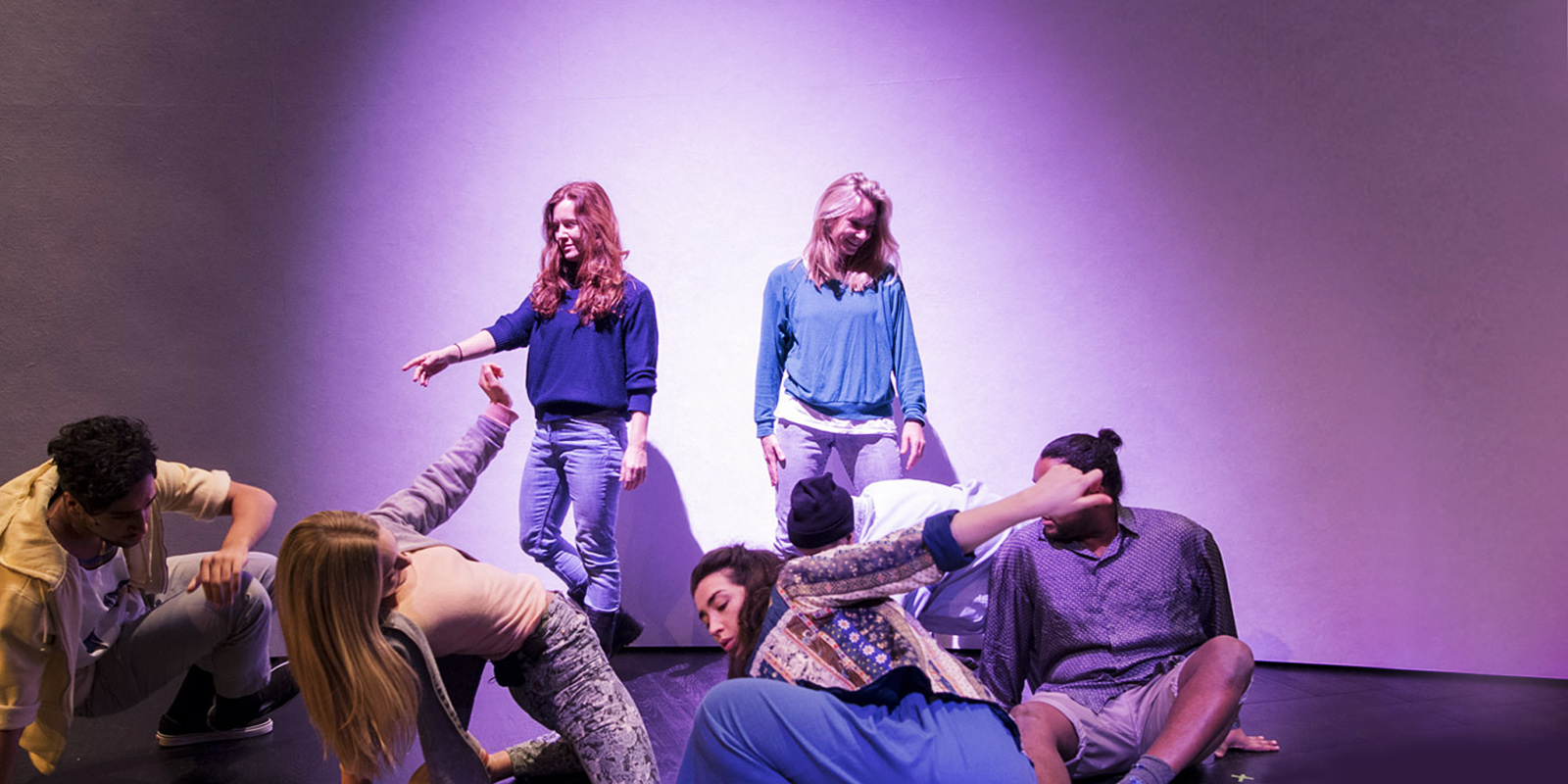 Fredrika Byman Moberg och Soledad Howe under repetition av Alexandras Odyssé