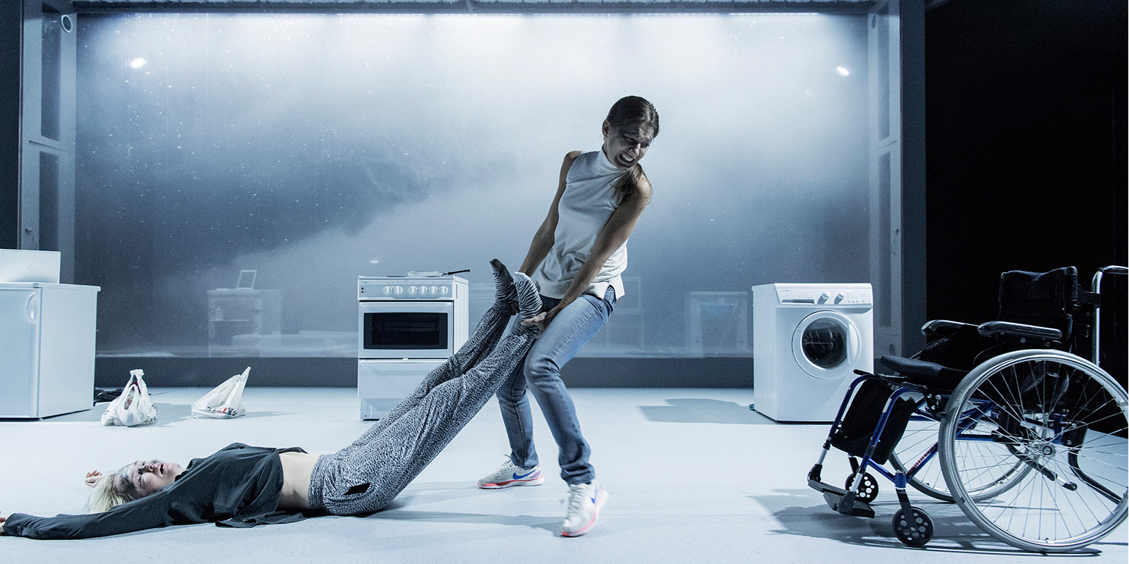 Nina Zanjani, Sofia Pekkari