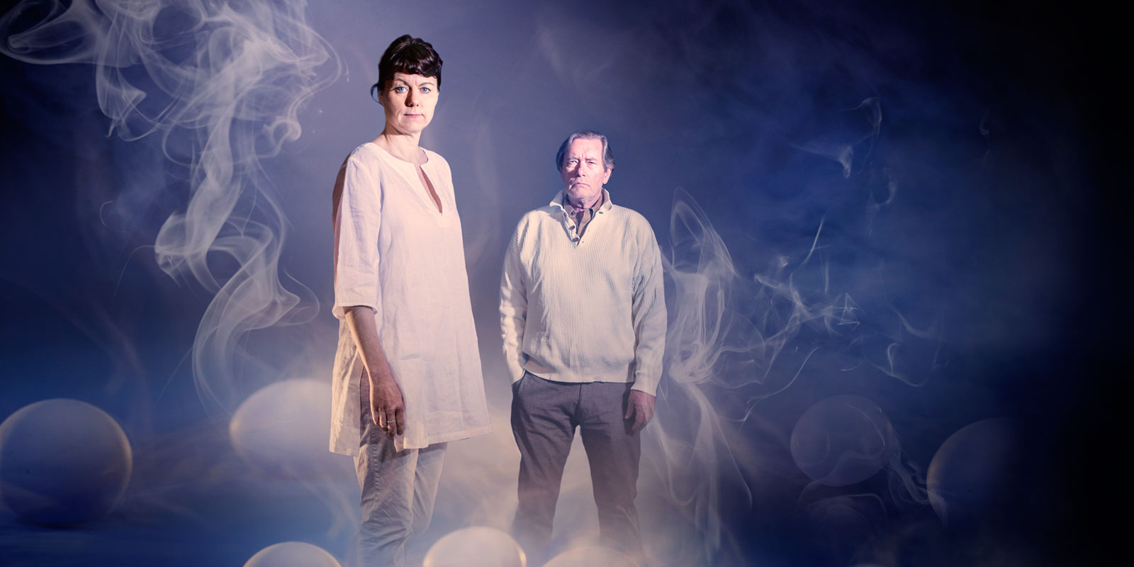 Kampanjbild Skymningsrök: Victoria Olmarker, Dag Malmberg